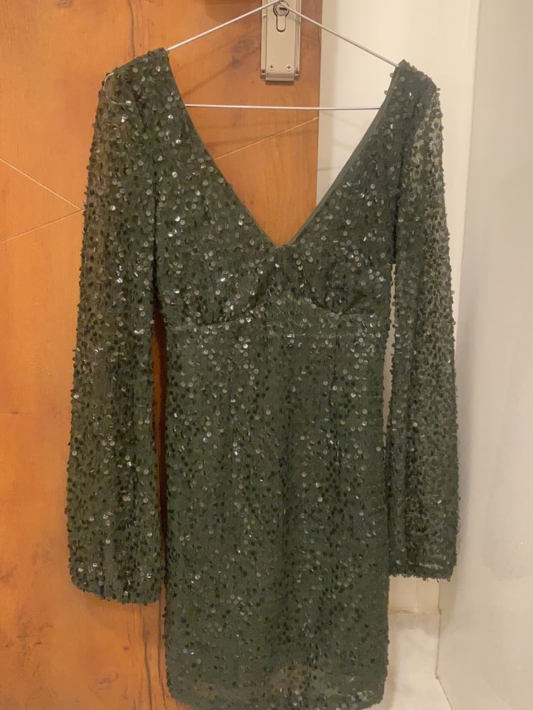 Guess Gorgeous green shimmer outfit size-XS