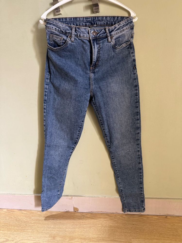 Nuon Blue Jeans