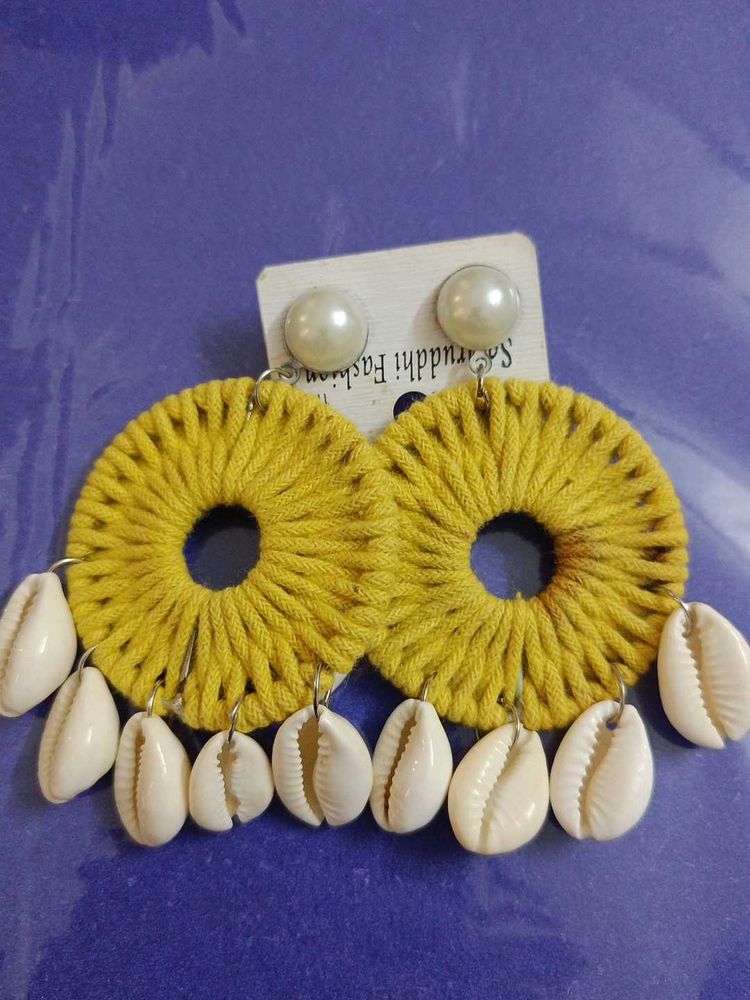 Insta Yellow Seashell Earrings💛💛💛💛