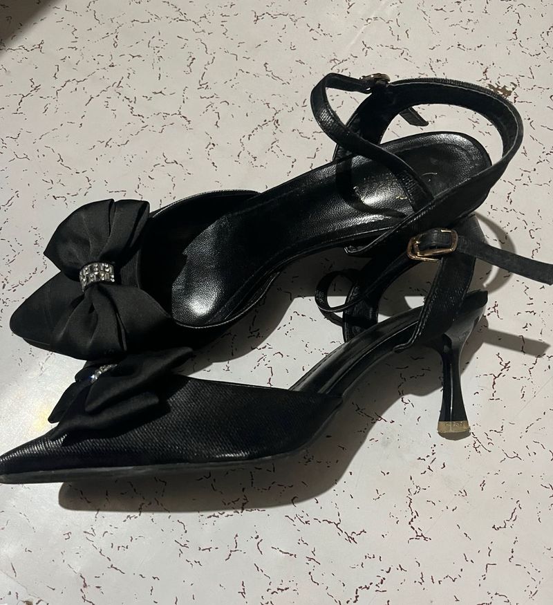 Black Bow Heels