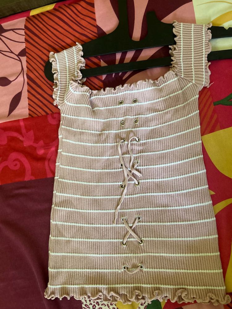 Tops For Wommenn