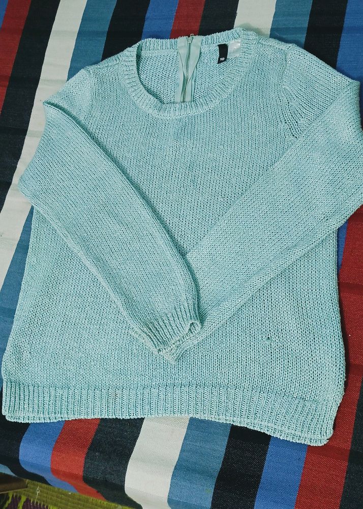 Beautiful Woolen Top 😍