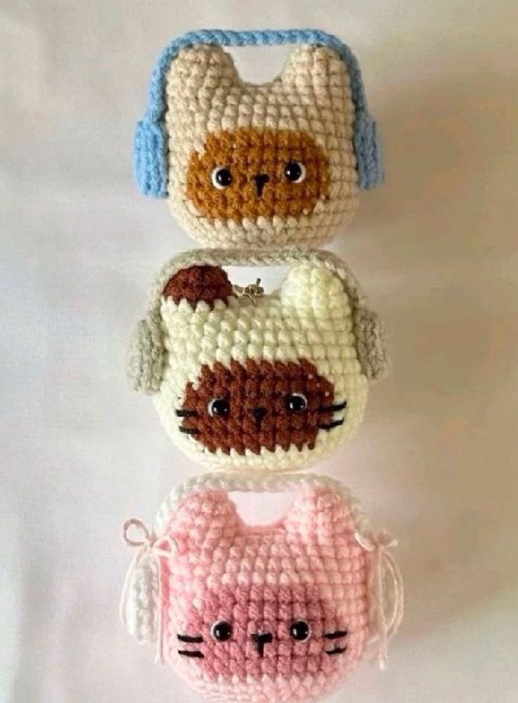 Crochet Kitty With Headphones Keychain!!