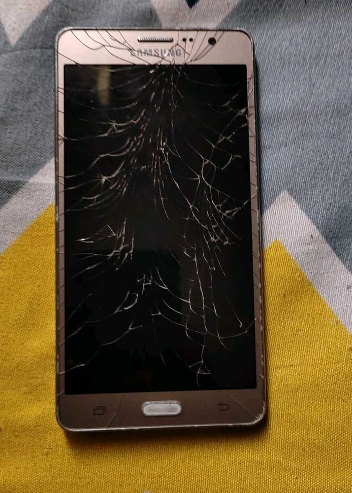 Samsung Galaxy On 7