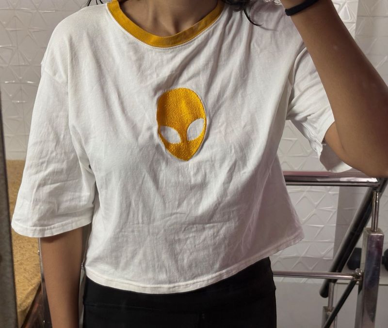 CROPPED TOP