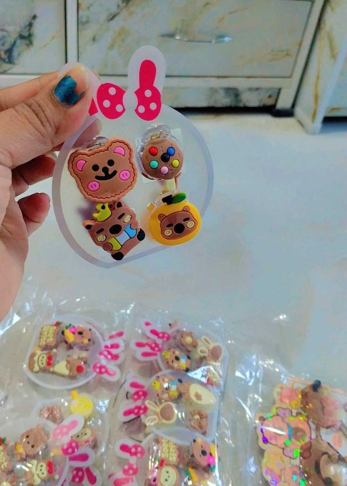 Cute Cartoon Hair clutchers pack of 4 clutcher