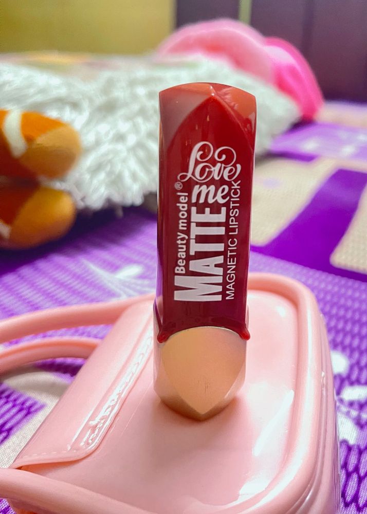 ❤️Love Me Matte Lipstick - Red💄