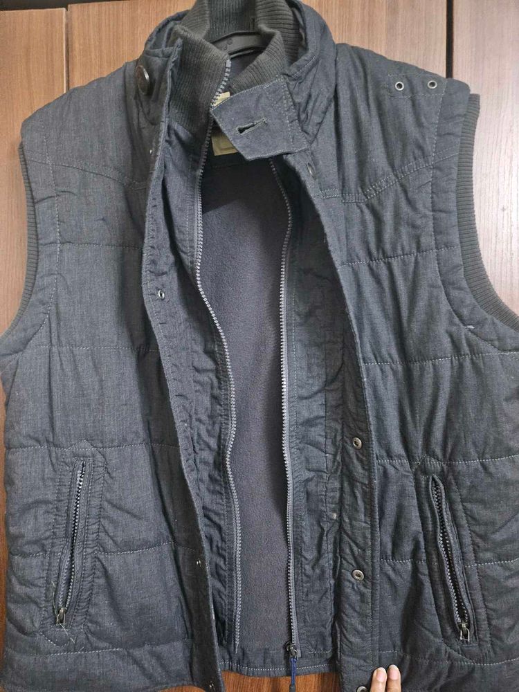 Sleeveless Layered Winter Jacket