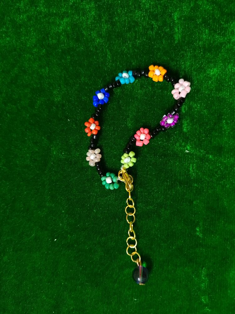 Small Beads Flower Bracelet 🌸