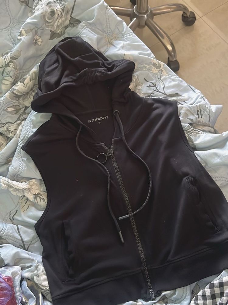 Black Studiofit Sleeveless Hoodie