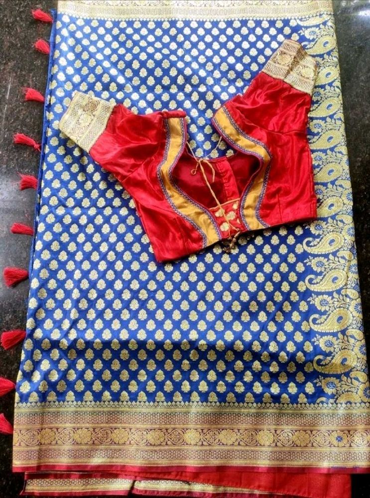 Elegant Blue Banarasi Saree With Blouse