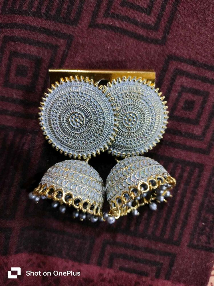 Women Jhumka