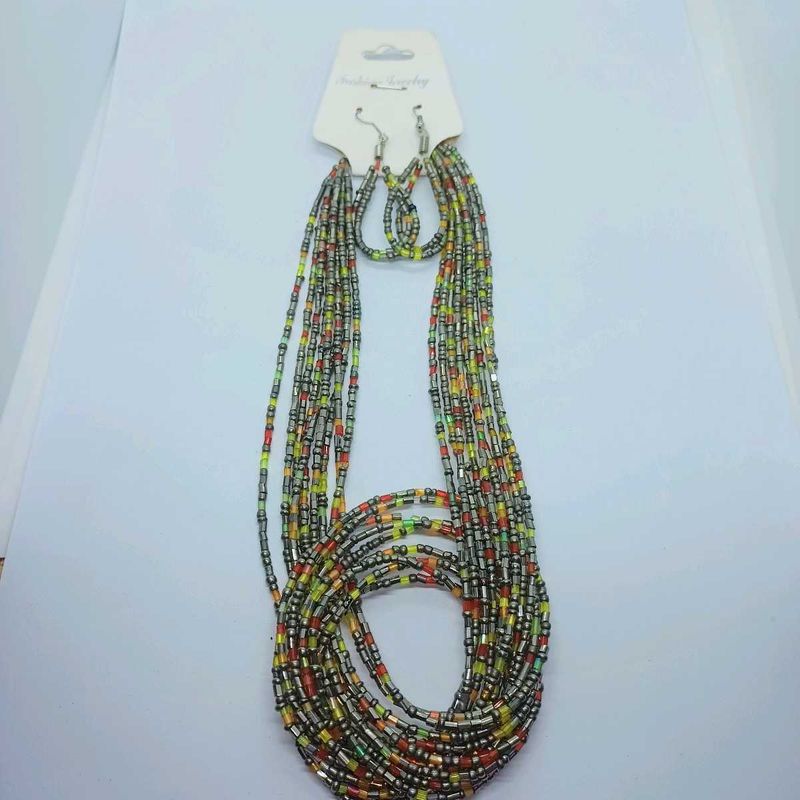 Brand New Very Stylish Set With FREE COURIER BAGS