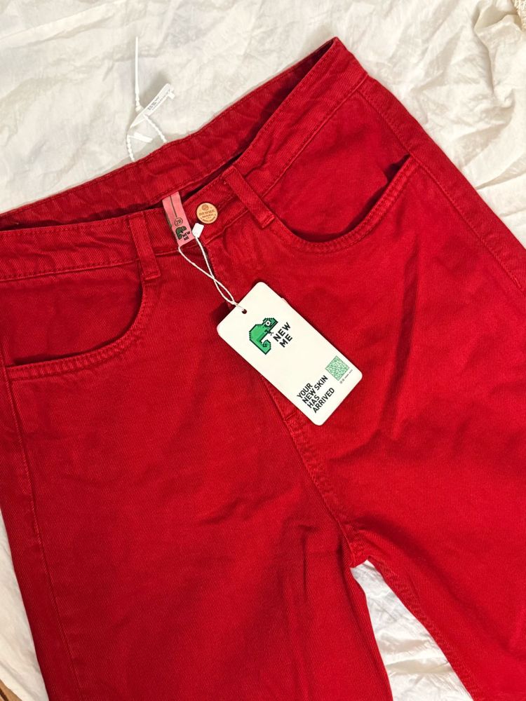 Red solid boot cut / straight Jeans