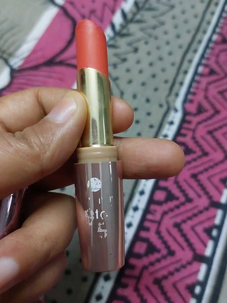 Lakme 2 lipstick both colour girls coolest all tim