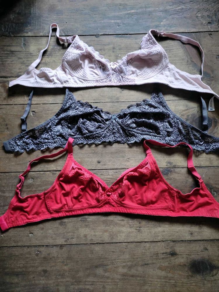 Dressberry Lace Bra 3 Pack Set On Sale!