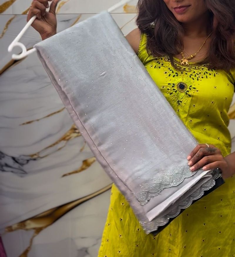 Jimmy Chu Saree With Running Blouse