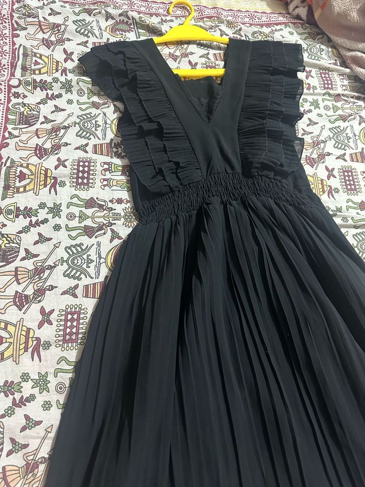 Elegant Black Maxi Dress