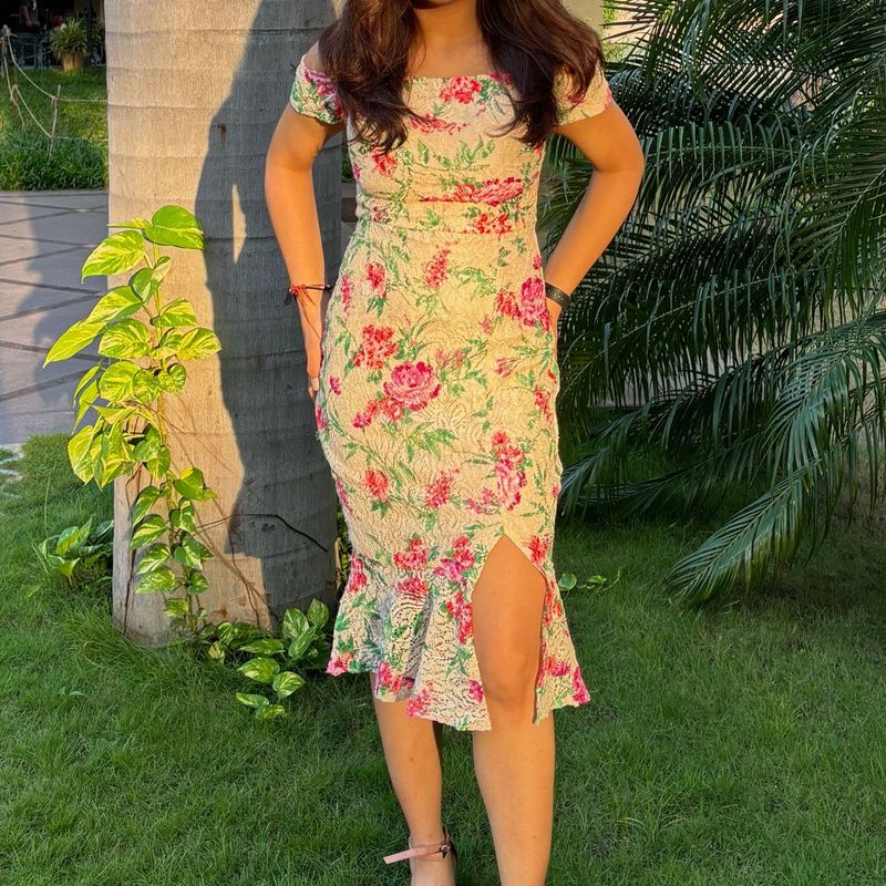 Floral Bodycon Dress 🌸