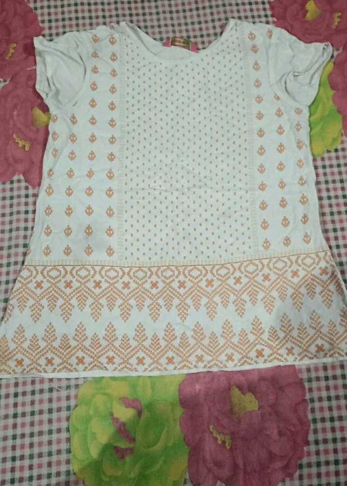 Cute patterned top