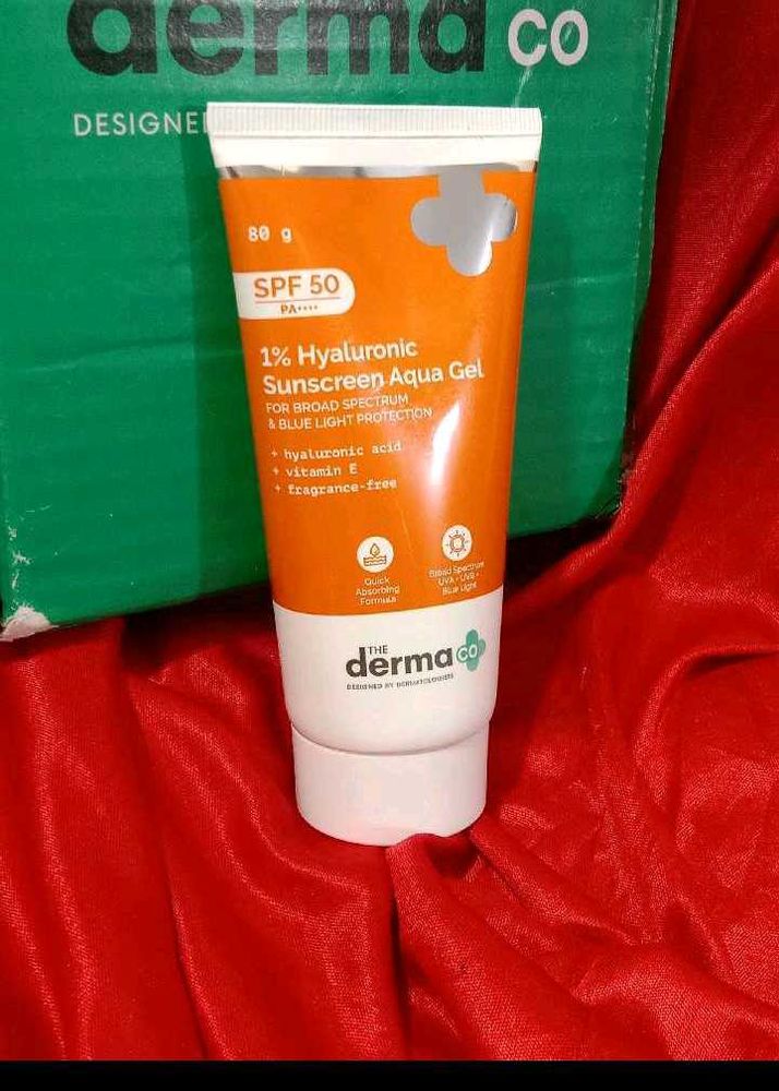 The Derma Co Sunscreen And Moisturizer