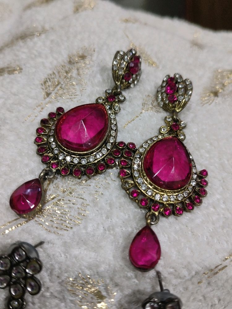 4 Earrings 😍