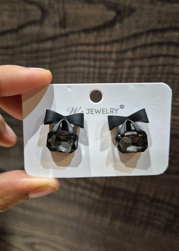 Black Small Bow Earrings