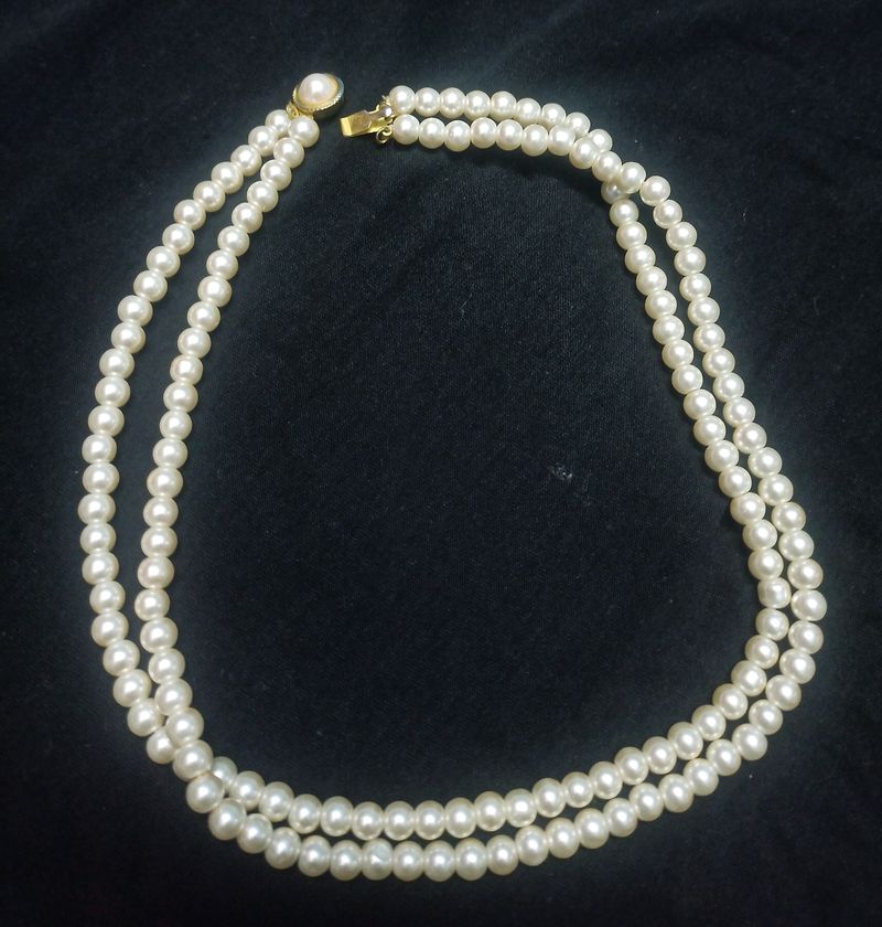 Simple Pearl Necklace To Look Classy