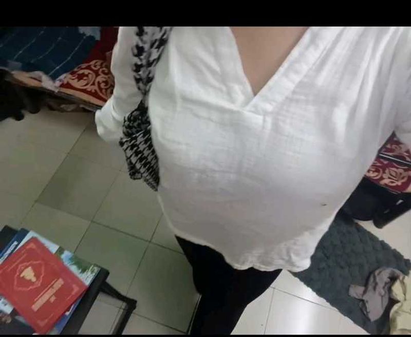 Casual White V-neck Top