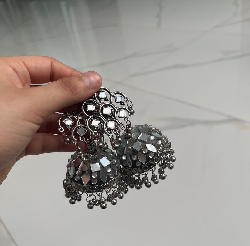 Earings