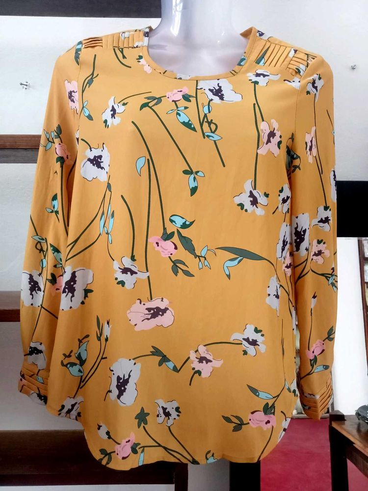 Ladies Korean Top
