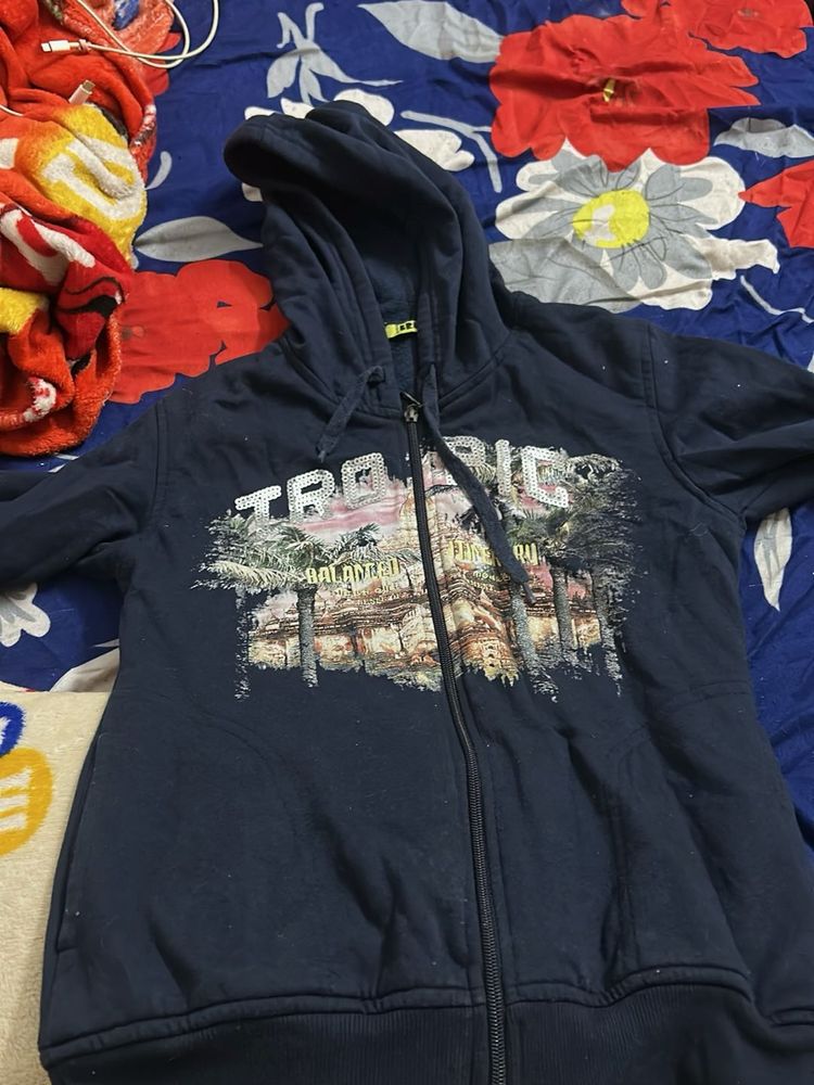 Trendy Graphic Print Zip-Up Hoodie