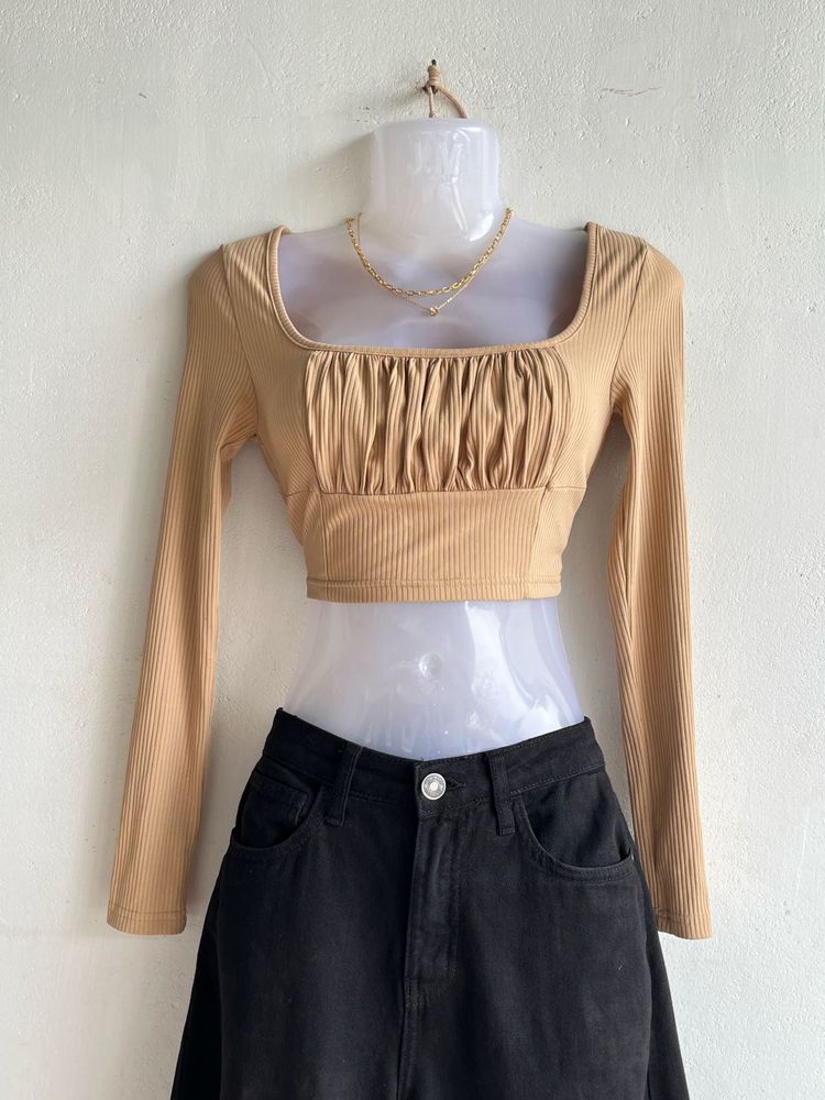 Ruched Front Long Sleeve Top