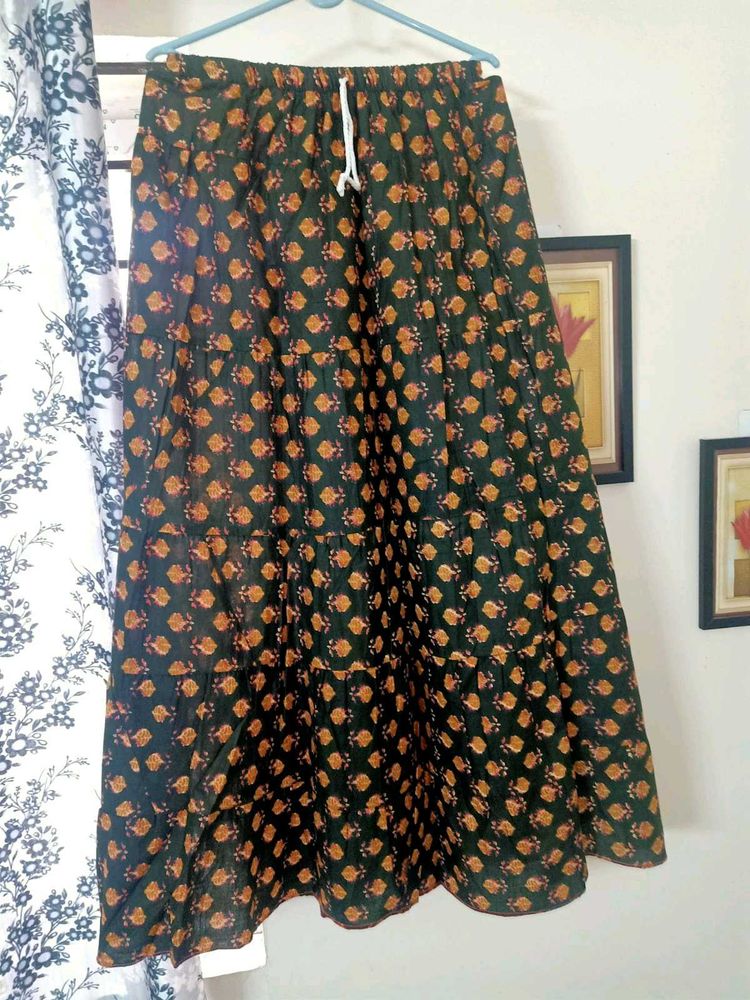 NEW Women&#39;s Orange Flared Skirt