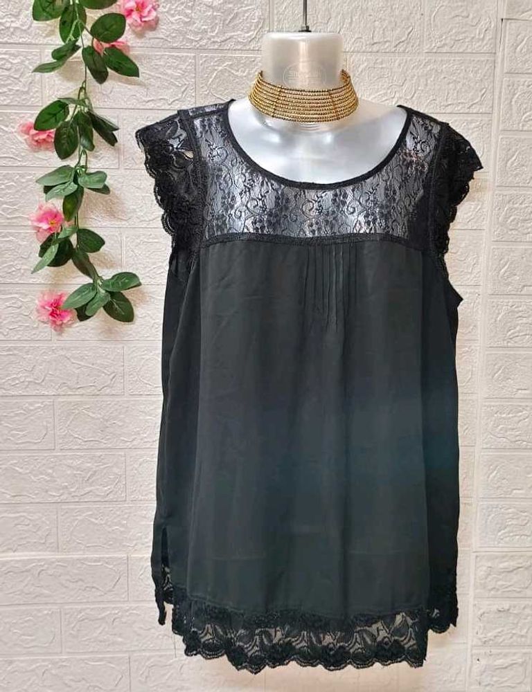 Size L 🎁Buy 2 Get 1 Free 🎁Lace Detail Top