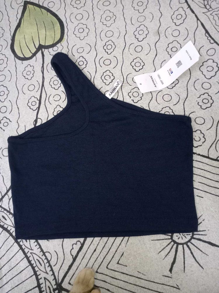 Trendy Crop Top (One Sleeve)