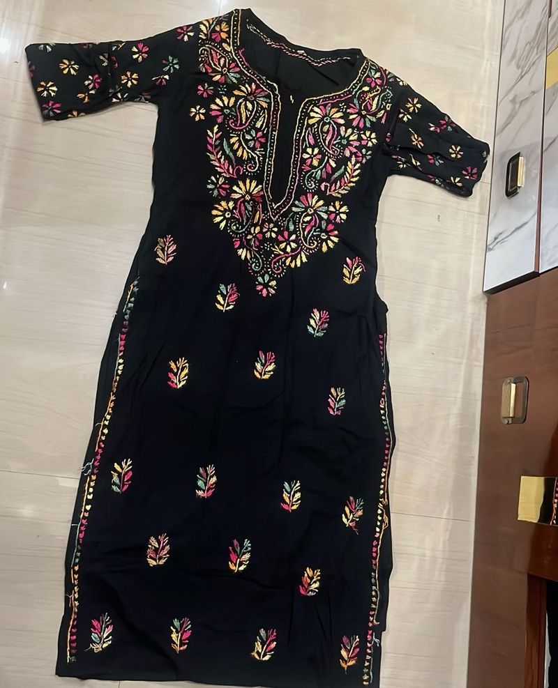 Elegant Black Embroidered Kurta