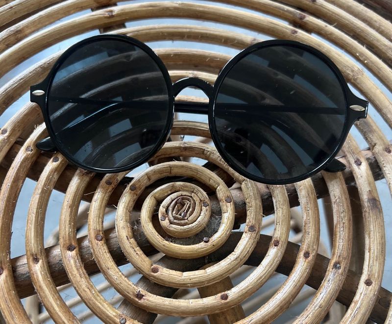 Round Black Sunglasses
