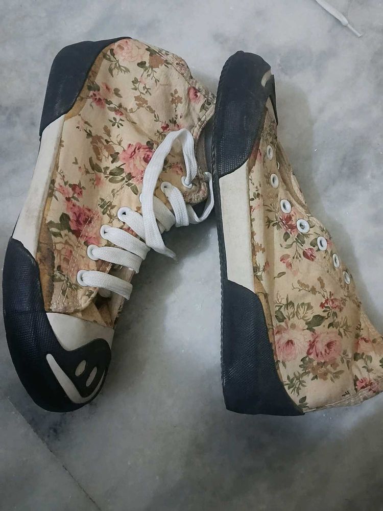 SALE🔥Ankle Length Floral Sneakers