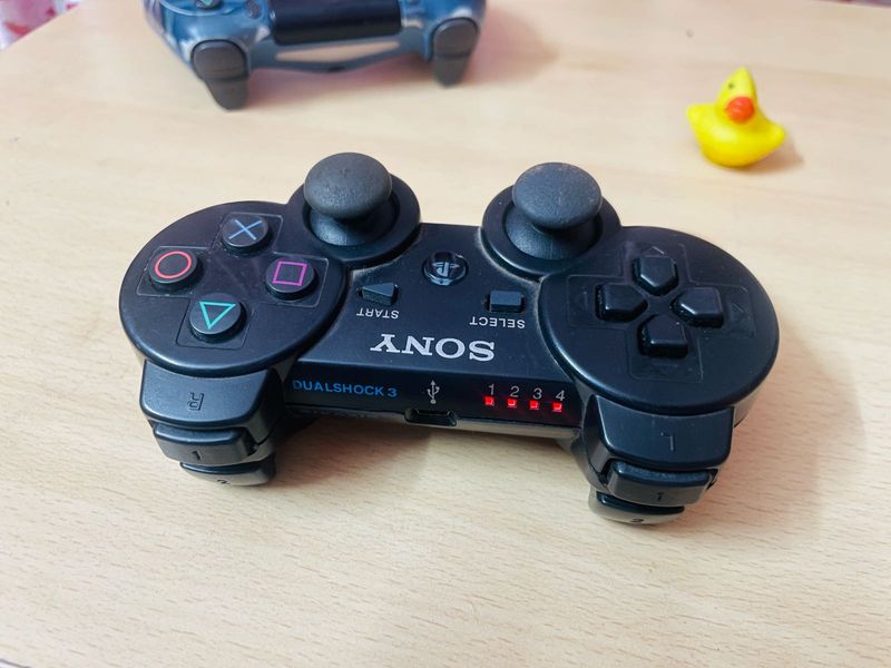 PlayStation 3 (PS3) Controller And Ps4