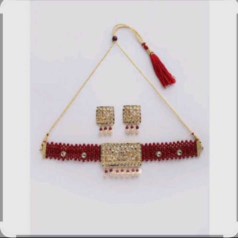 Elegant Maroon Choker Set