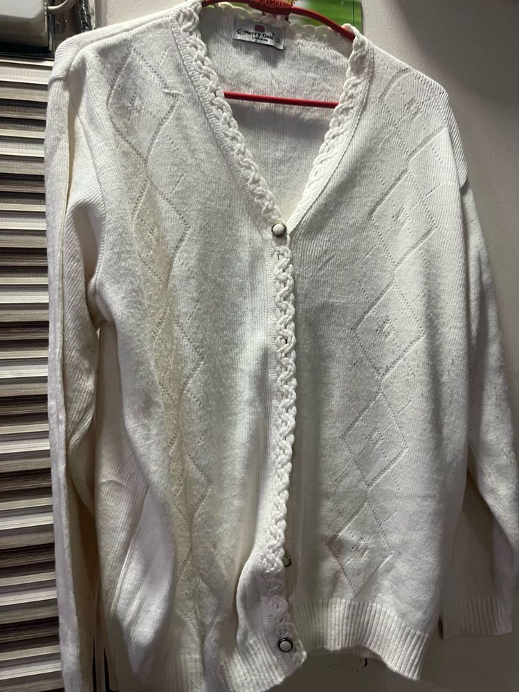 Elegant White Knit Cardigan