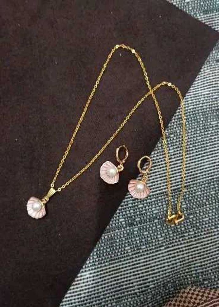 AD Beautiful Pearl Set Gold Plated