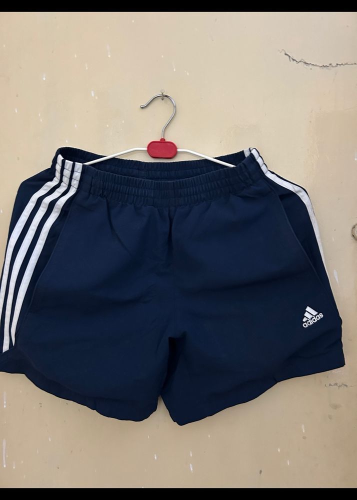 Adidas shorts M