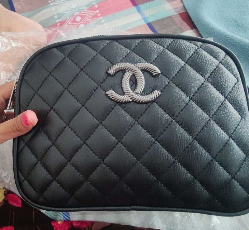 SLING BAGS WITH MULTI ZIPPER N SPACIOUS WALLET