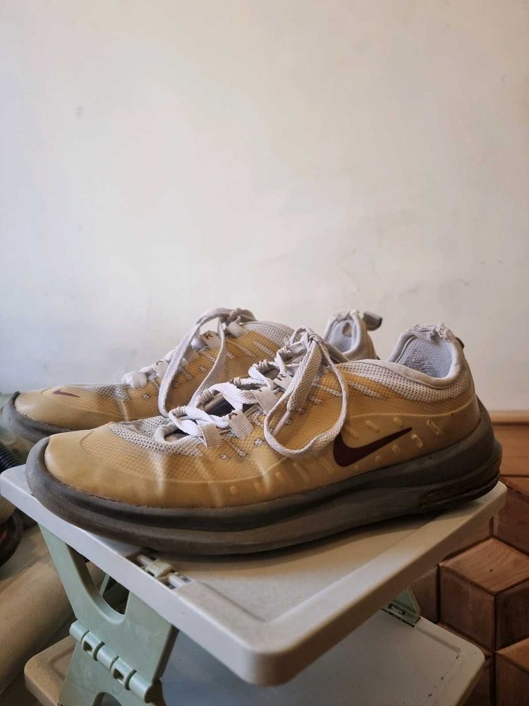 Nike Air Max Axis Shoes