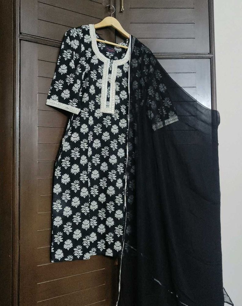Elegant Black White Cotton Kurta With Dupatta