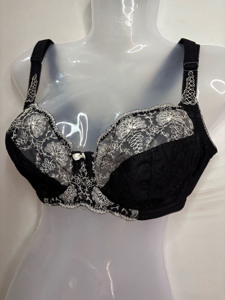 Black Lace Detail Bra