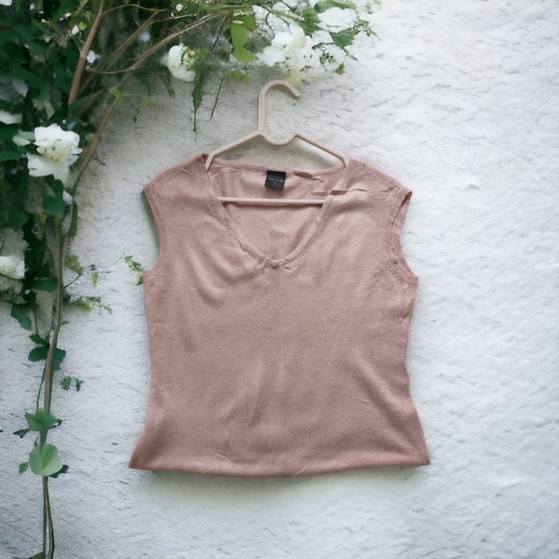 PINK SWEATER VEST