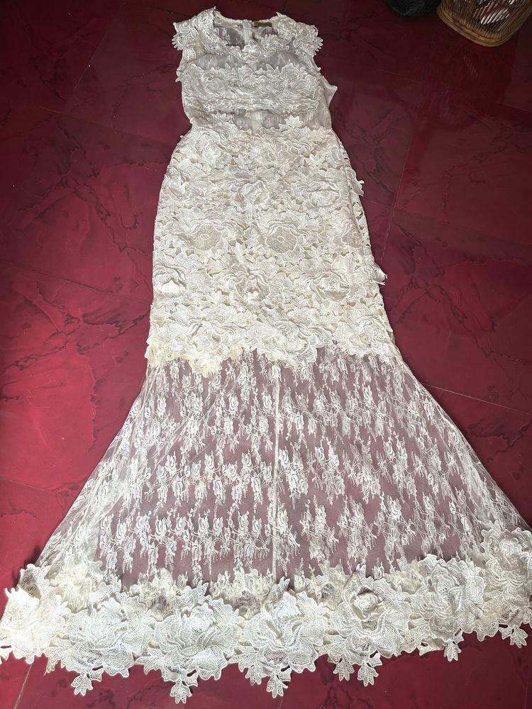 Elegant Lace Maxi Dress with organza